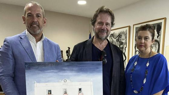 Víctor González Barrera dona una pintura original al Ayuntamiento de Malpartida de Cáceres