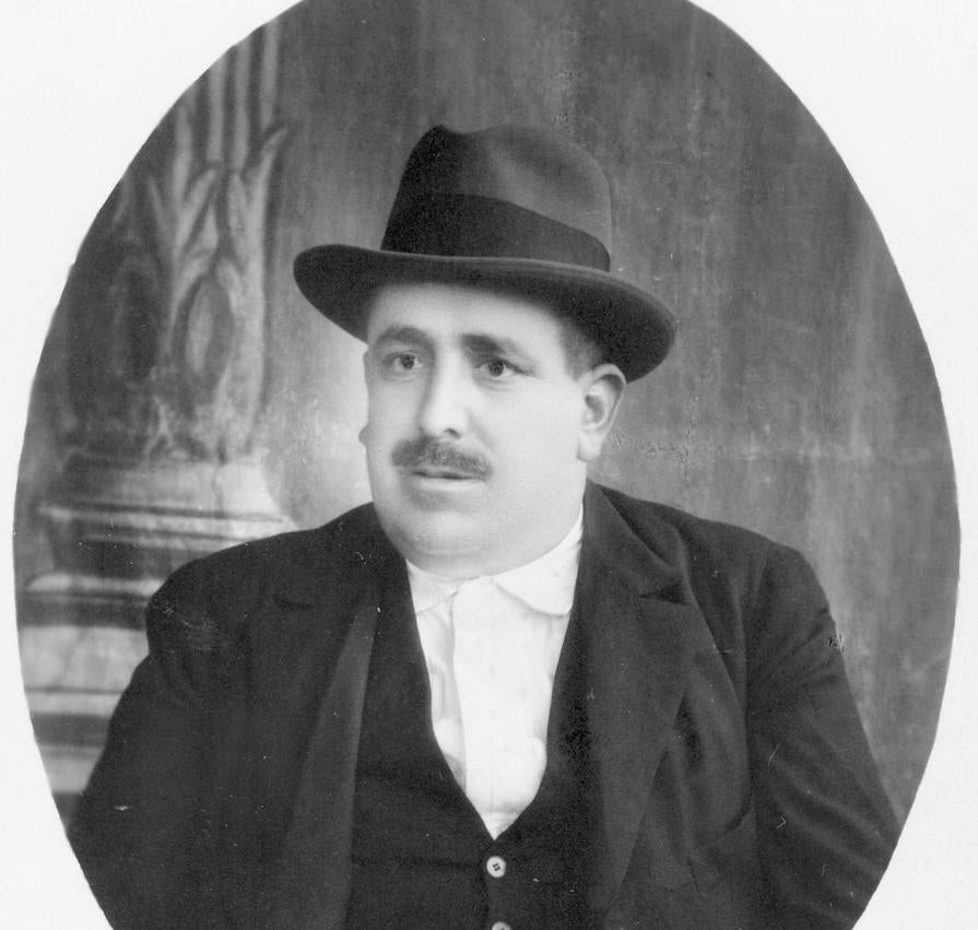 Imagen secundaria 1 - Antonio Alcántara Castela, alcalde entre 1912 y 1913. Archivo JAAG