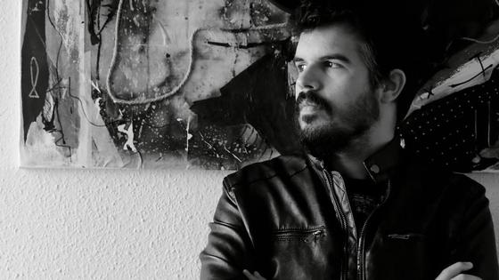 «Hoy en día para dedicarse al arte hay que ser como una orquesta y tocar varios palos»