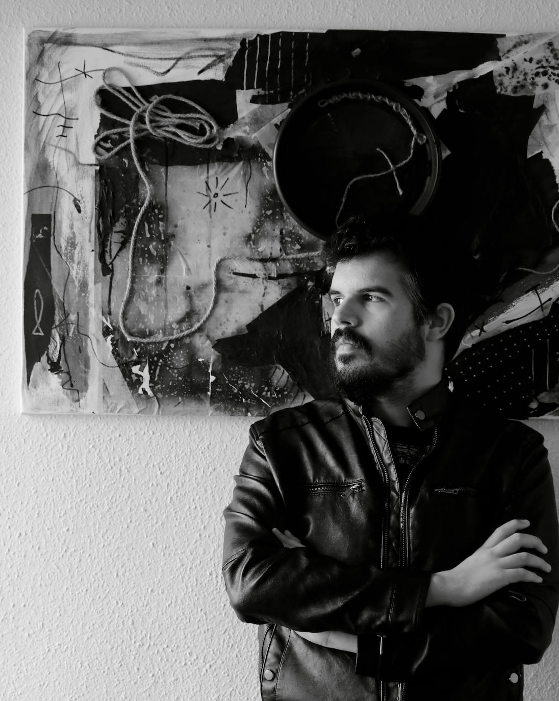 «Hoy en día para dedicarse al arte hay que ser como una orquesta y tocar varios palos»