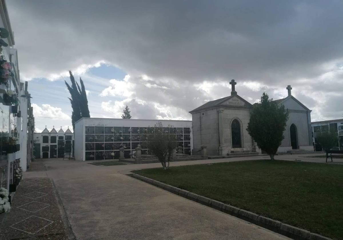 El cementerio amplía su horario por el Día de Todos los Santos
