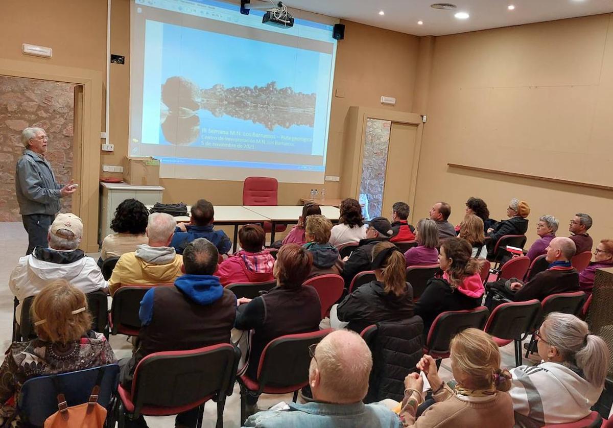 Imagen principal - Charla y ruta.