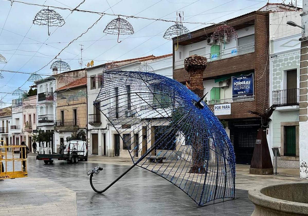 Un gran paraguas iluminará la Navidad de Malpartida de Cáceres