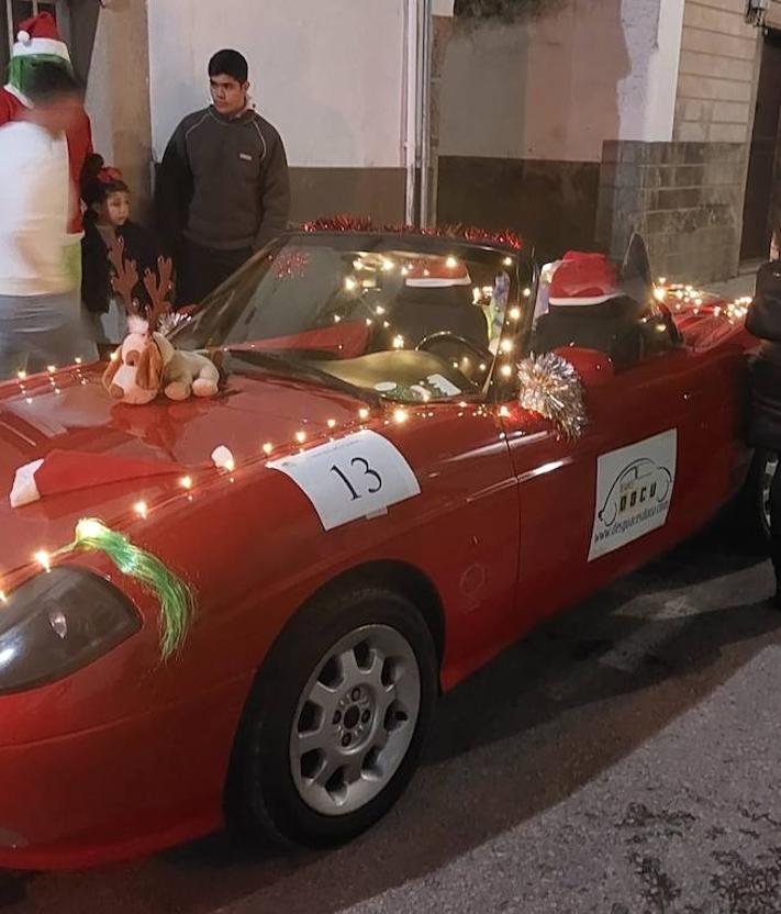 Imagen secundaria 2 - Algunos de los ganadores y coches premiados.