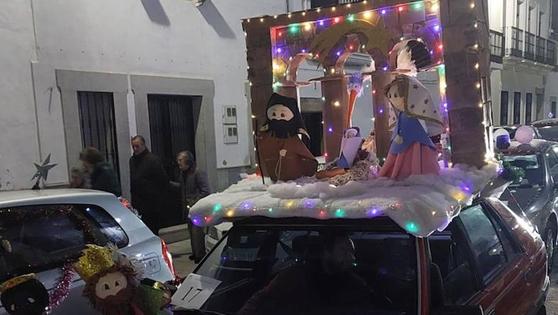 'Fibertelecom' y el coche de 'Marisol y amigos' ganan los primeros premios del Concurso de Coches Decorados