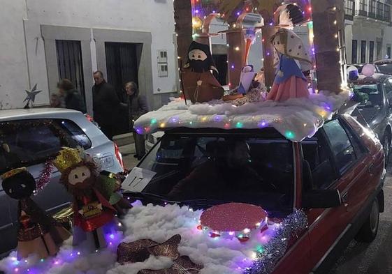 Uno de los coches decorados para el concurso.