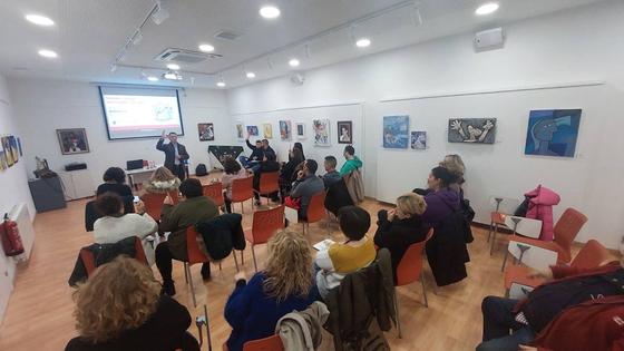 Manuel Amat impartió una interesante charla sobre las ventas en Malpartida de Cáceres