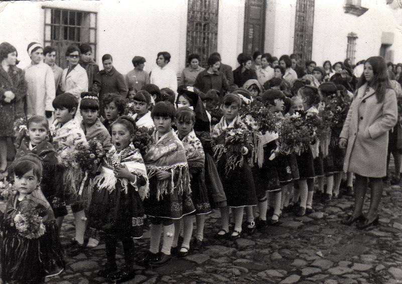 Procesión de la Pura, en el año 1967, fotografía cortesía María Dolores Cabrera. 