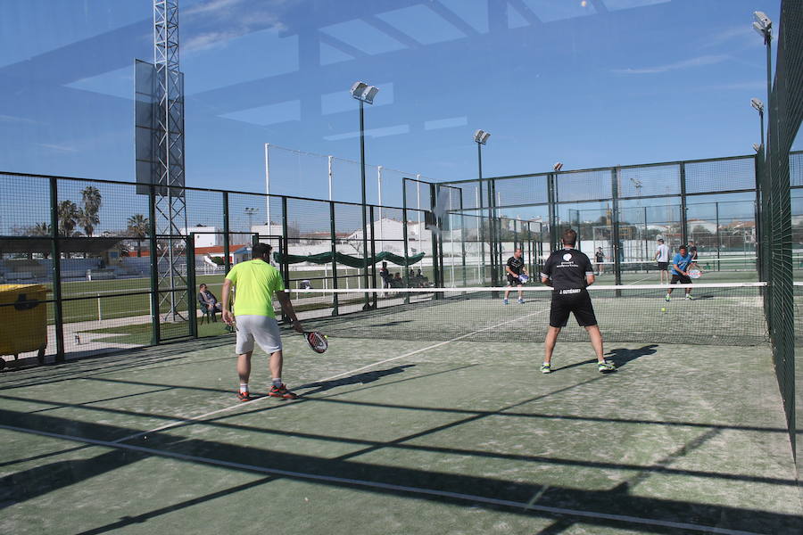 Durante el IV Torneo de Pádel Solidario de Malpartida de Cáceres. 