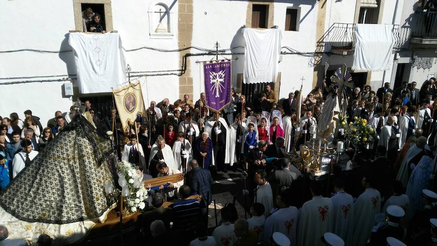 La Semana Santa se despide con la procesión del Santo Encuentro