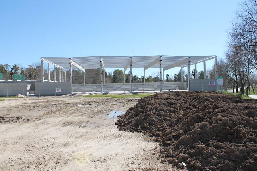  Obras del pabellón multiusos 'Toni Pedrera'. L.S.