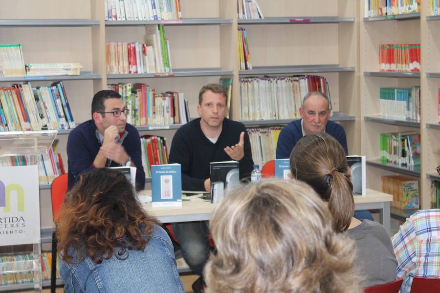 Durante la presentación de 'Confesiones del apócrifo de Cervantes'. 