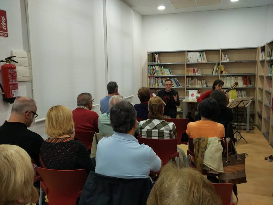 Durante la presentación del libro 'El último diente de leche'. 