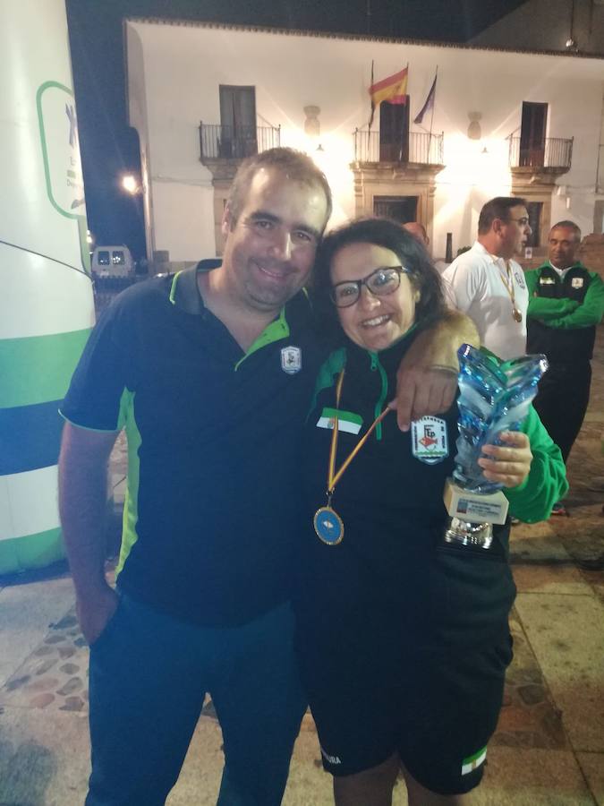 Isabel Plata con la selección extremeña de damas obtiene el título de Campeona de España de pesca de Agua Dulce