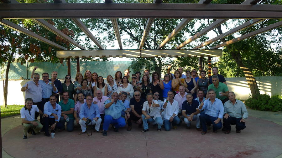 La Generación de 1963, el año de la abundancia, celebra una fraternal convivencia