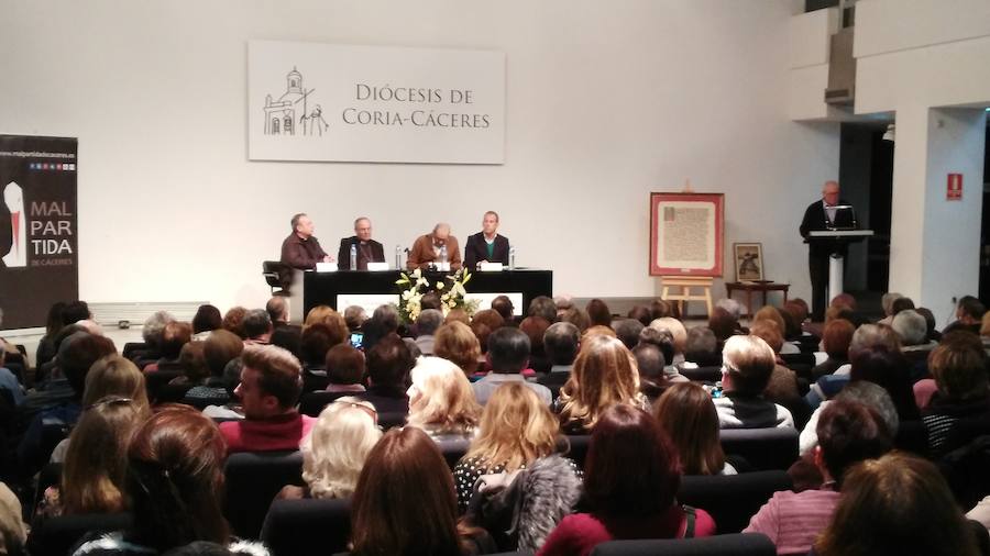 En el acto homenaje celebrado en la sala Clavellinas. 