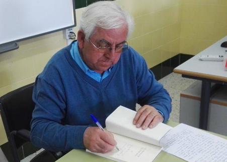 Florentino Gómez en la presentación en la IESO Los Barruecos