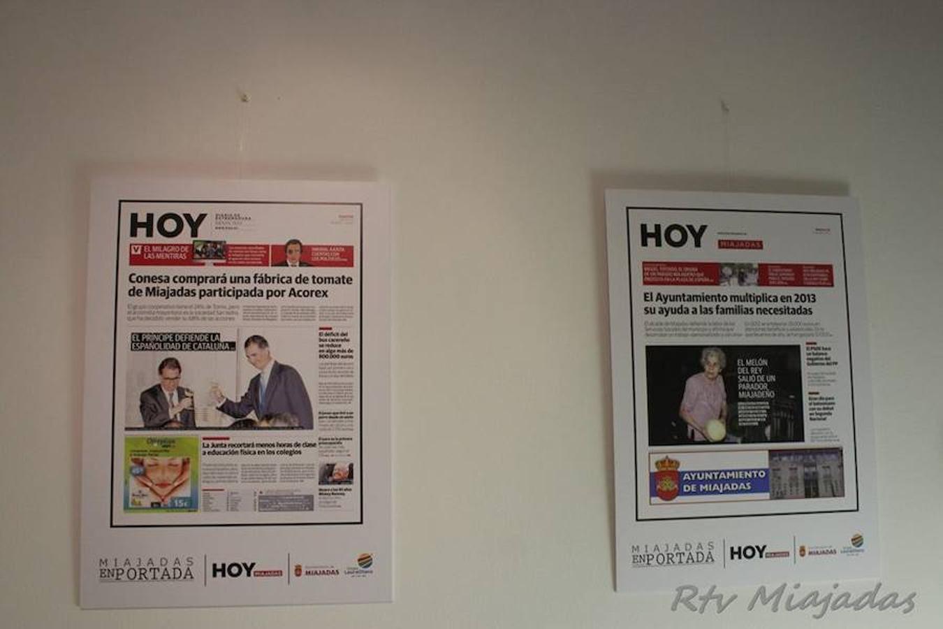 Exposición de portadas de HOY y de HOY Miajadas en el Palacio Obispo Solís en la que se repasan los acontecimientos más destacados de la localidad y que tuvieron su espacio en el periódico