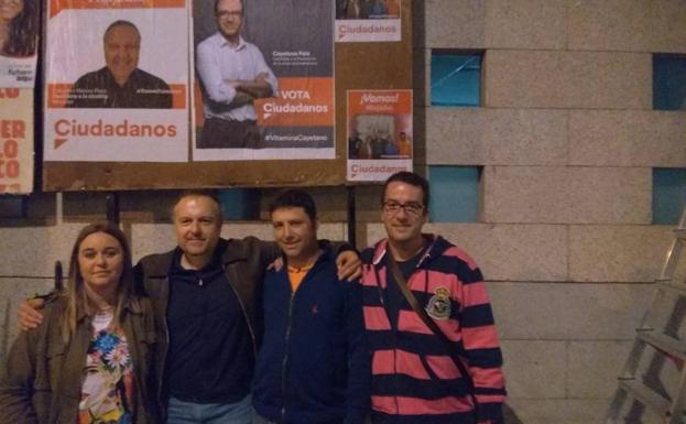 Francisco Marcos junto a varios compañeros de la lista de Ciudadanos 