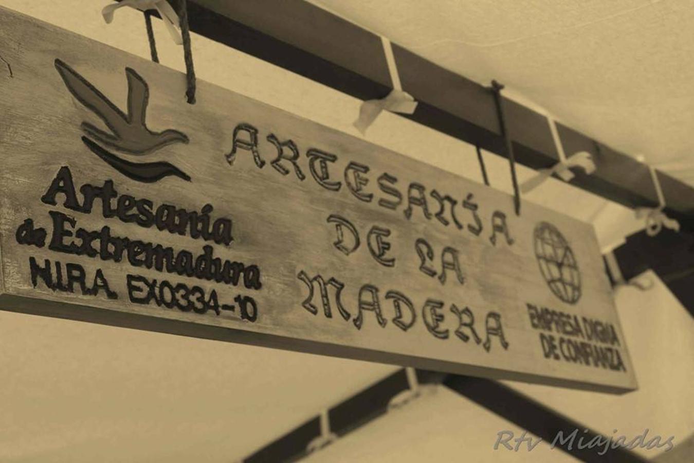 La localidad de Miajadas celebró el pasado fin de semana una bonita jornada en la que el centro del pueblo rememoró cómo eran las ferias de agosto en 1854. Decenas de vecinos, ataviados con la ropa de la época, disfrutaron de un evento singular y que estuvo orgnizado por la Sociedad Histórica Villa de Miajadas. 