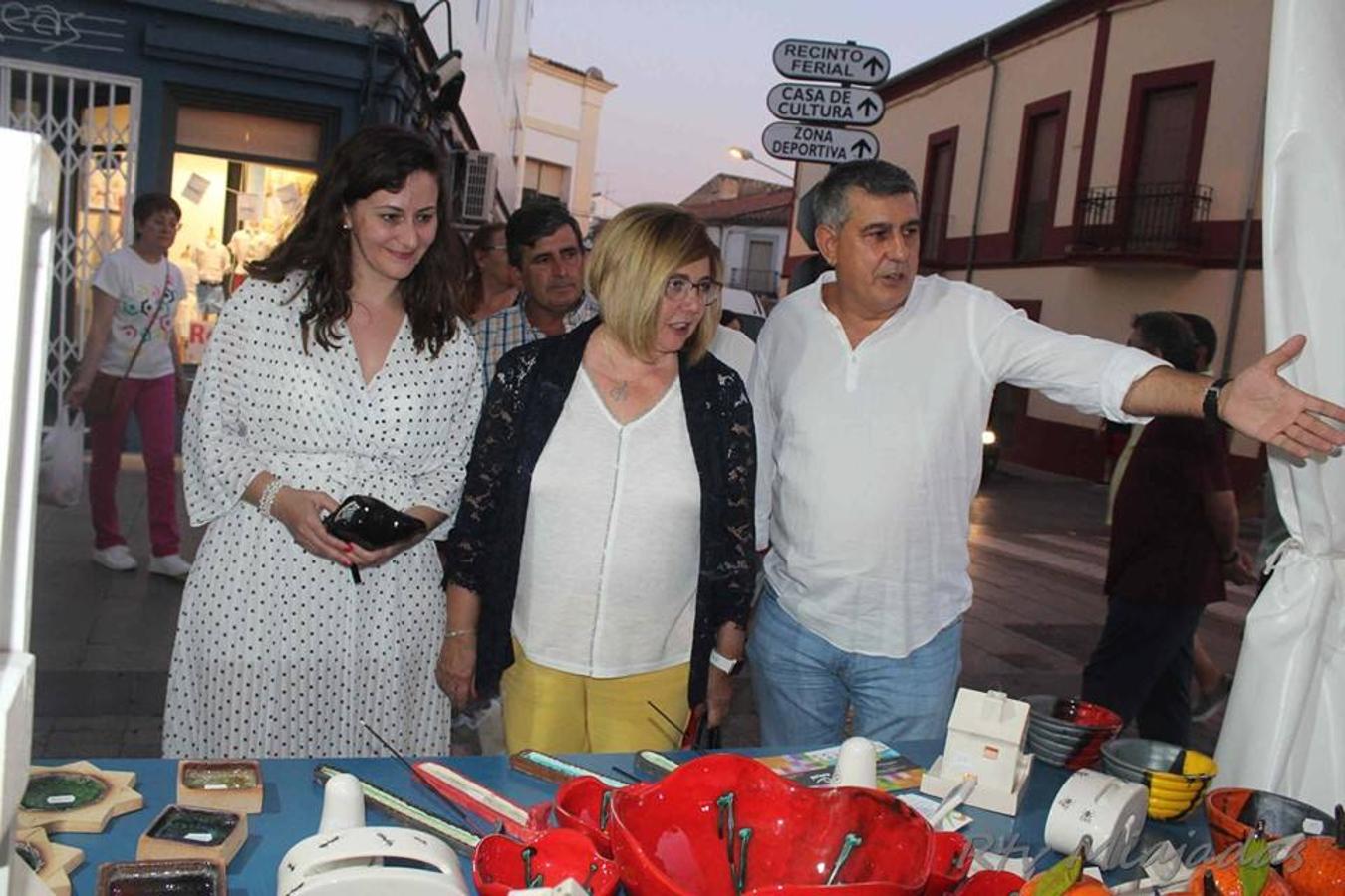 Folklore, gastronomía, música y claro está, mucho tomate. El fin de semana del 19 al 21 de julio la localidad miajadeña volvió a volcarse un año más con el alimento que caracteriza a Miajadas: el tomate. Tres días cargados de festividad en una tercera edición que mejora el nivel de años anteriores, objetivo perseguido por parte del consistorio. 