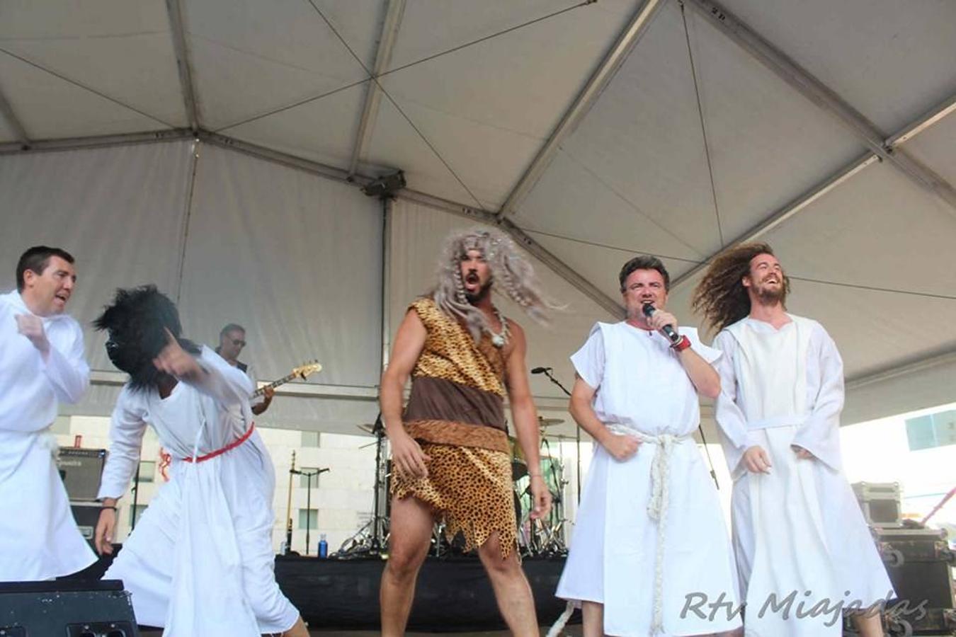 Del 10 al 12 de agosto se han celebrado en Miajadas las fiestas locales, que han llenado de color y diversión las calles de la localidad. Actividades para todos los públicos, música y un gran ambiente del que han disfrutado los vecinos de la localidad.