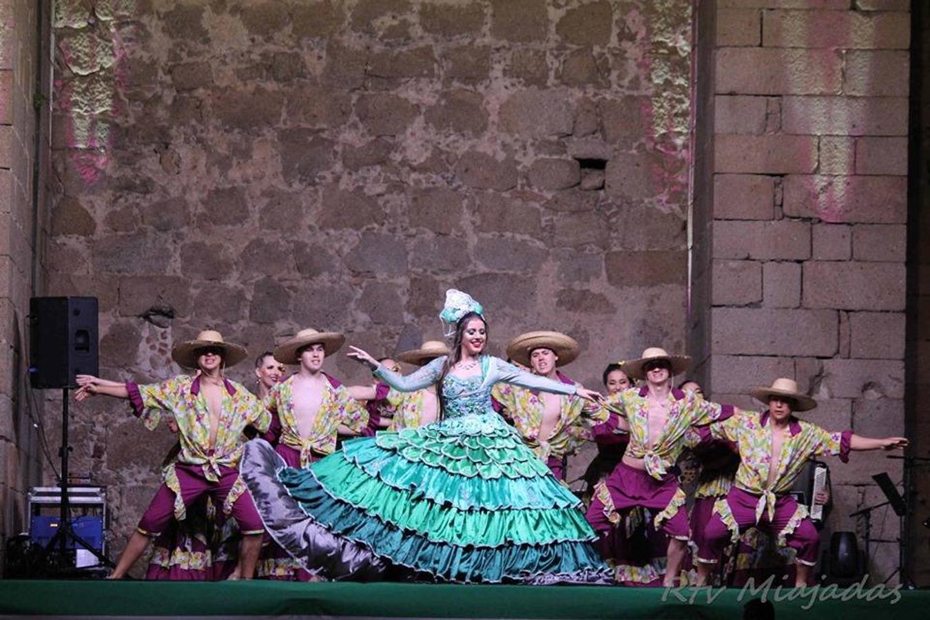 Del 10 al 12 de agosto se han celebrado en Miajadas las fiestas locales, que han llenado de color y diversión las calles de la localidad. Actividades para todos los públicos, música y un gran ambiente del que han disfrutado los vecinos de la localidad.