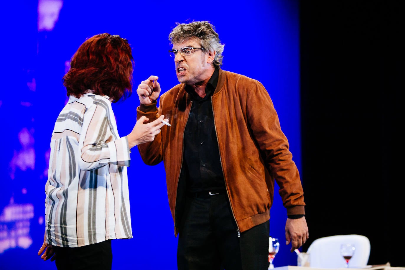 Escena de la obra de teatro 'Humo' / 