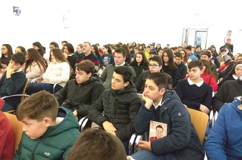 Alumnos de 1º y 2º de ESO del Colegio Sagrado Corazón en una charla literaria 