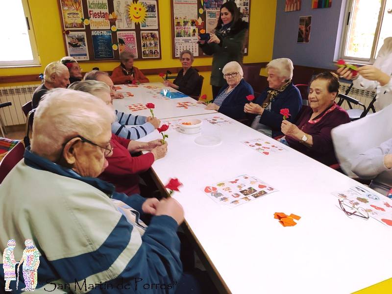 Los mayores de San Martín de Porres jugaron al 'Bingo del amor' 