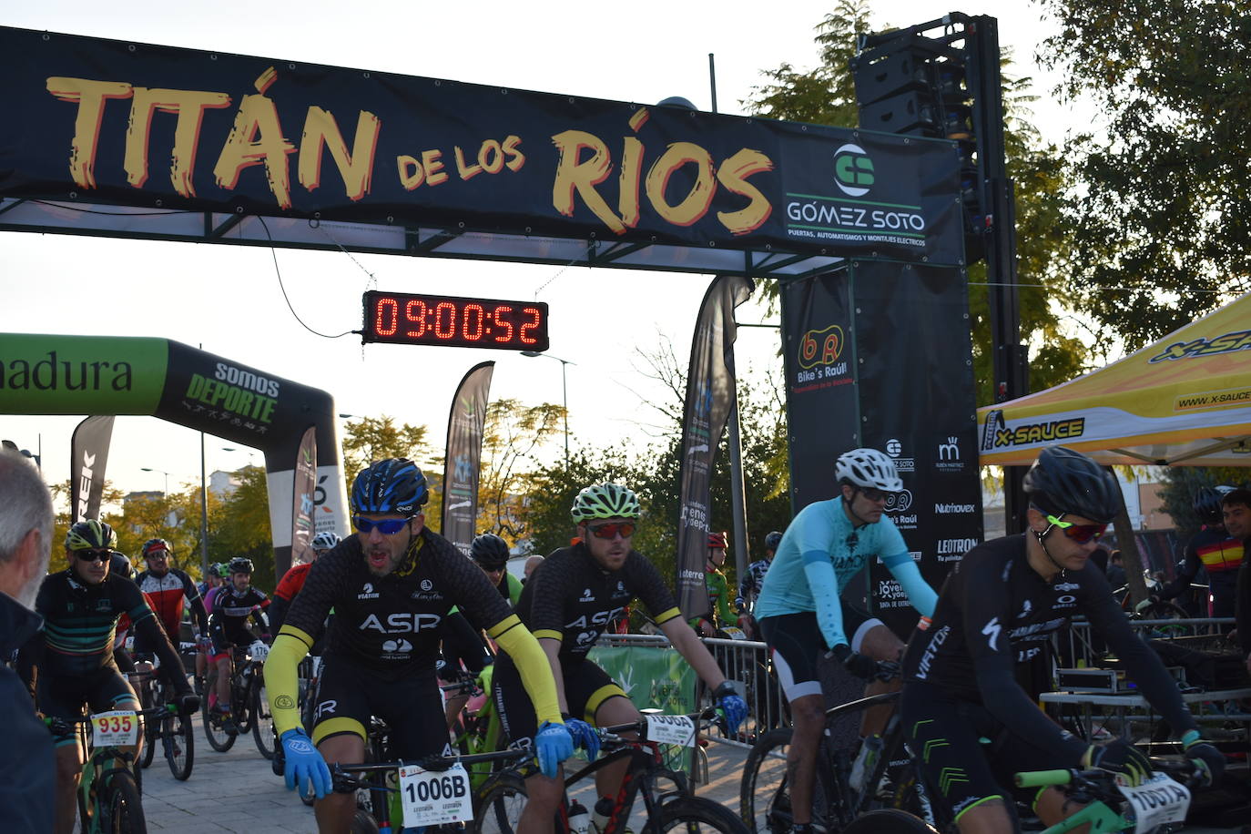 Salida de los corredores de la Maratón 