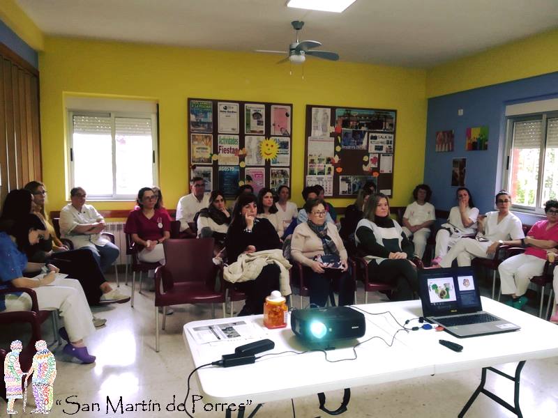 Charla sobre medidas COVID-19 dirigida a trabajadores de la residencia de mayores 
