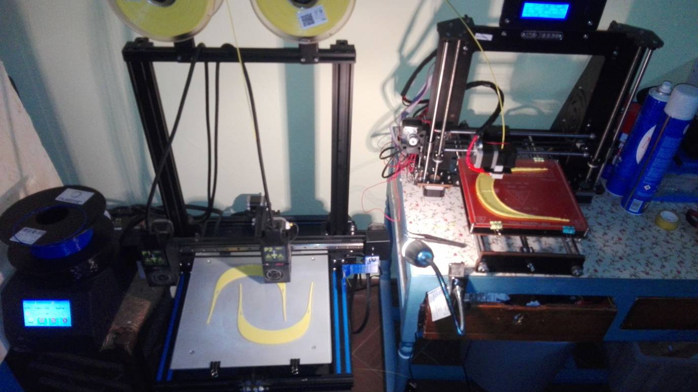 Enrique trabaja con dos impresoras, otros compañeros disponen de una 