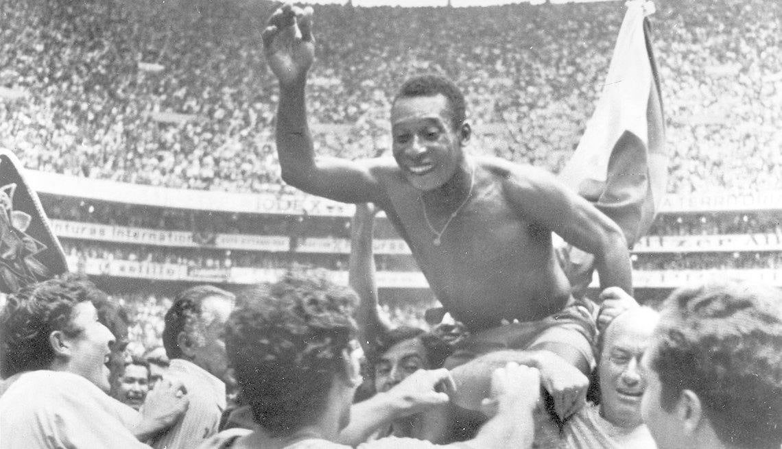 Pelé es considerado por muchos el mejor jugador de la historia del fútbol 