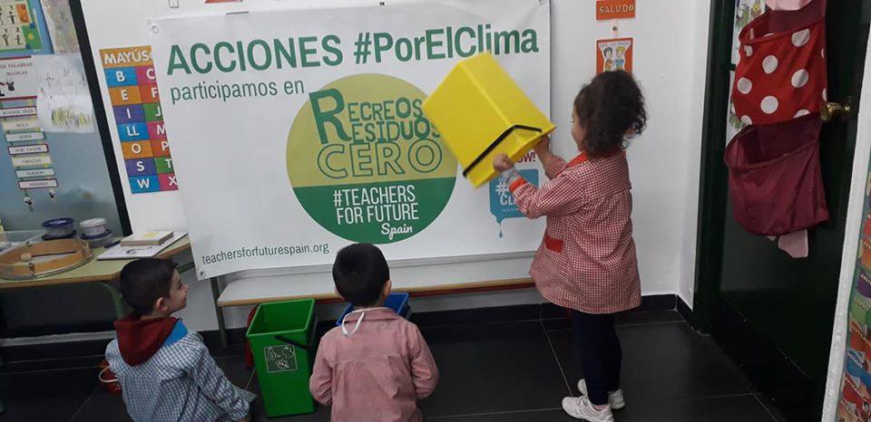 Los colegios, como el García Siñeriz, inculcan la importancia del reciclaje a sus alumnos desde pequeños 
