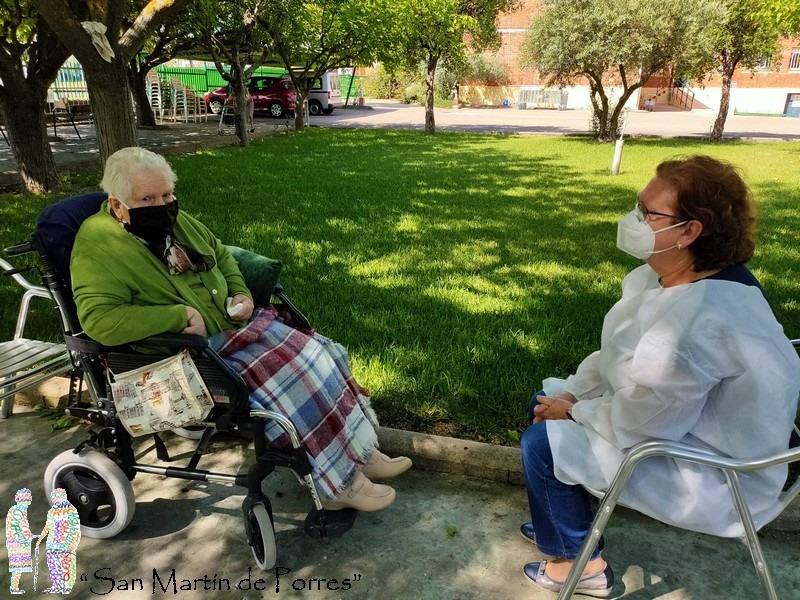 Ahora se permitirá la visita de dos familiares por residente 