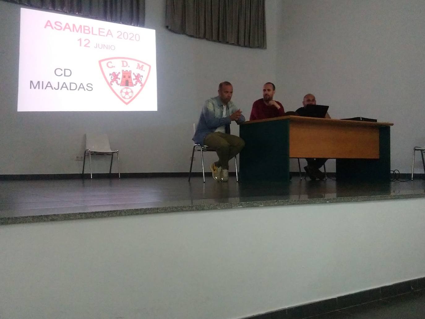 (De izq. a dcha) Carlos Soto, Luis Morales y Francisco Javier Sánchez 