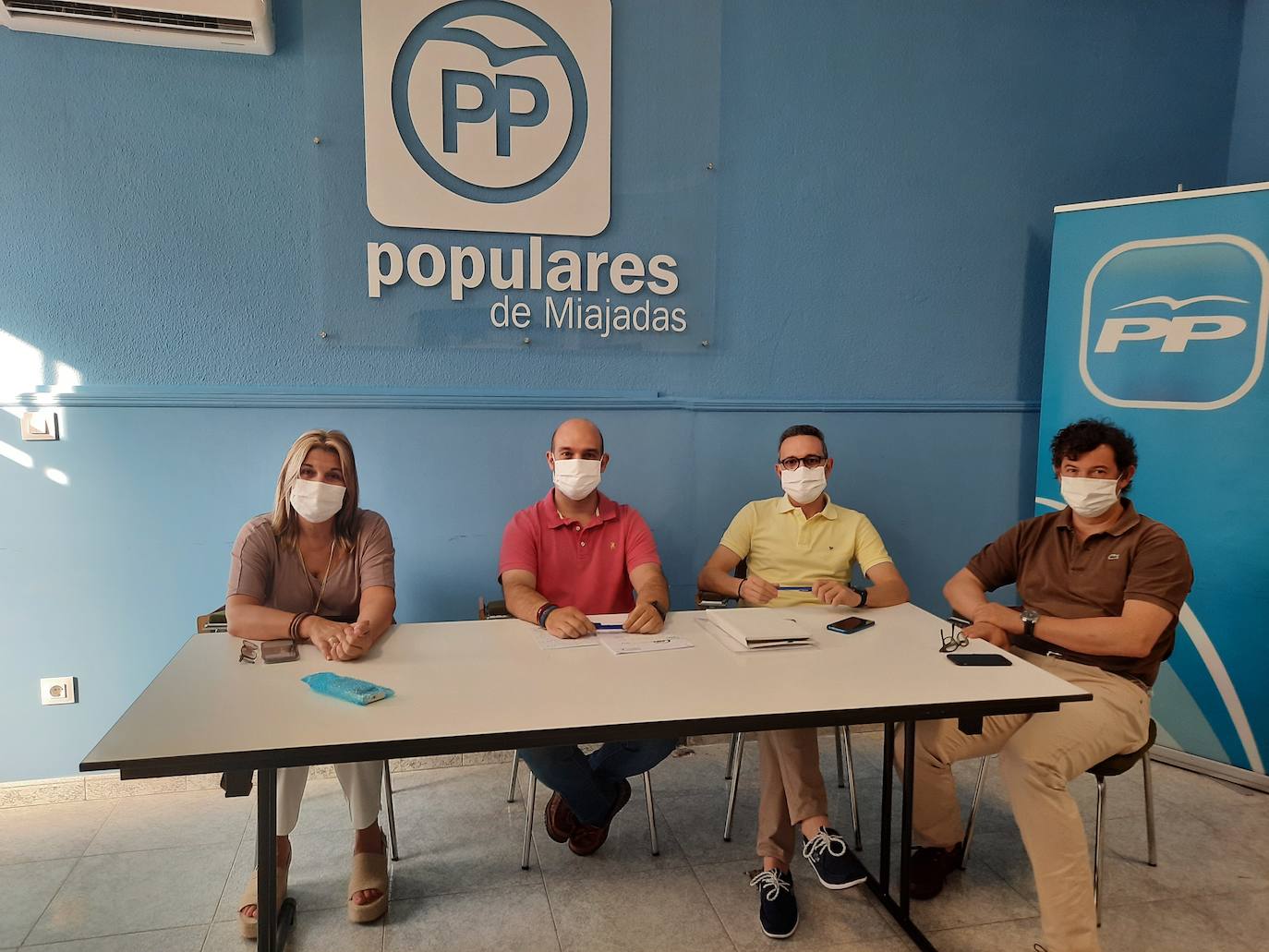 (Concejales PP Miajadas) Valen Corrales, Martín Alcántara, José Luis Bautista y Juan Luis Rodríguez 