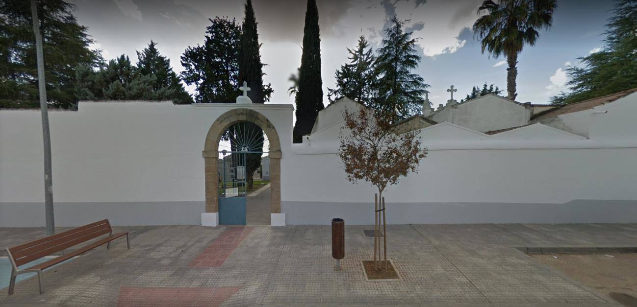 Las mejoras han sido llevadas a cabo en algunas edificaciones del interior del cementerio 
