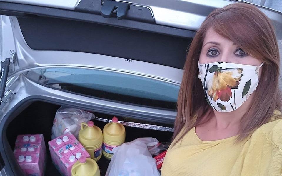 Raquel realiza un servicio de compra y entrega a domicilio 