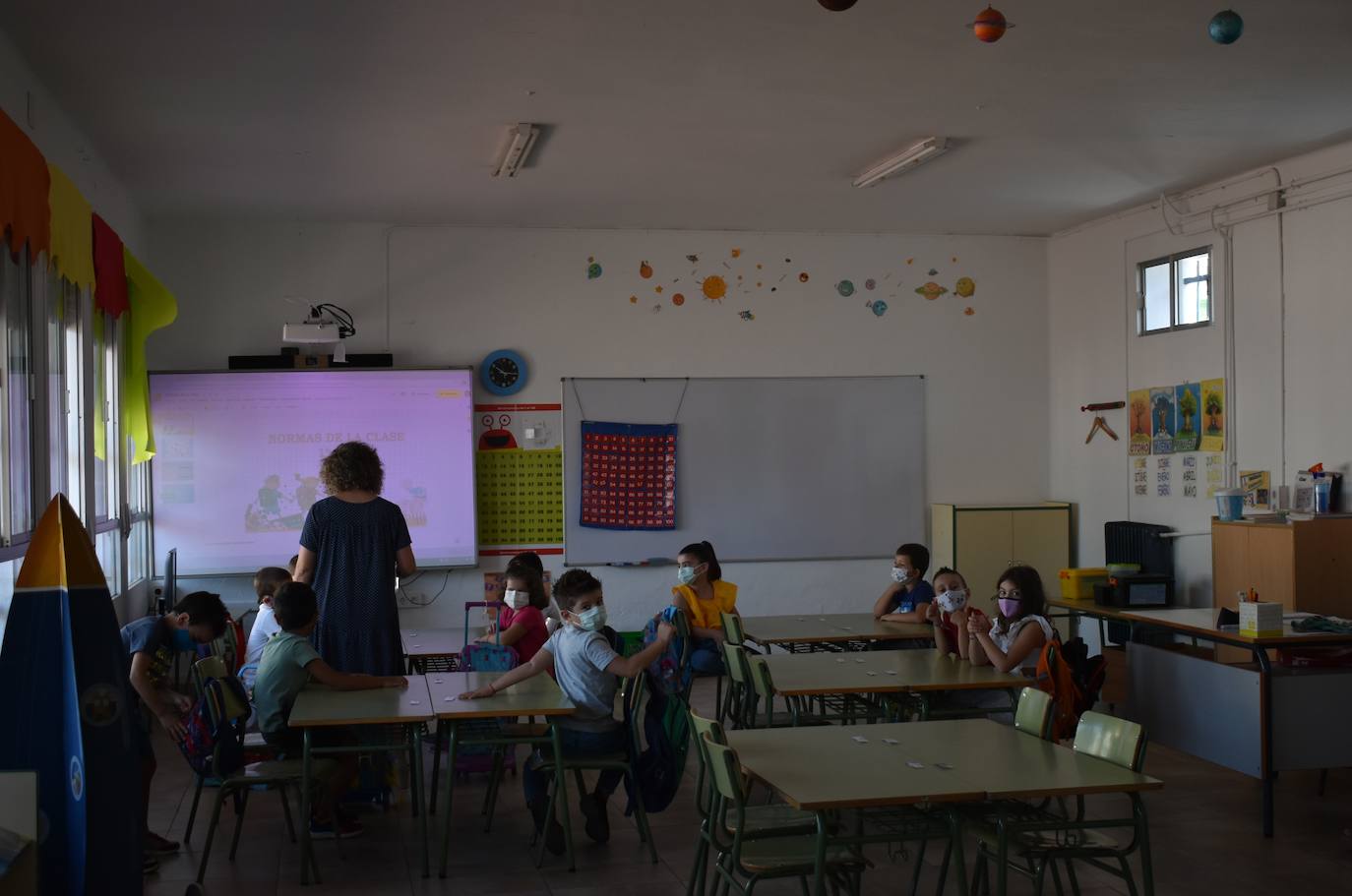 Los colegios miajadeños García Siñeriz, Nuestra Señora de Guadalupe y Sagrado Corazón de Jesús y María Inmaculada, junto con el IES Gonzalo Torrente Ballester y los centros de educación infantil, han abierto sus puertas para dar la bienvenida a sus alumnos, una bienvenida más calurosa que nunca: «Tenemos que intentarlo».