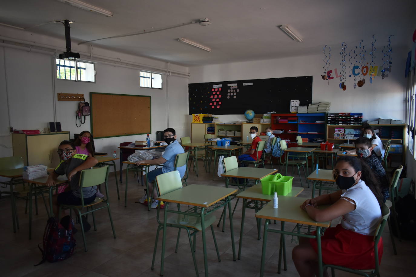 Los colegios miajadeños García Siñeriz, Nuestra Señora de Guadalupe y Sagrado Corazón de Jesús y María Inmaculada, junto con el IES Gonzalo Torrente Ballester y los centros de educación infantil, han abierto sus puertas para dar la bienvenida a sus alumnos, una bienvenida más calurosa que nunca: «Tenemos que intentarlo».