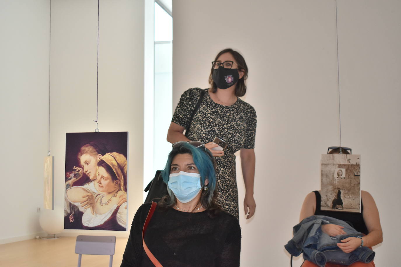 El Palacio Obispo Solís de Miajadas ha acogido durante las dos últimas semanas la exposición 'Mujeres artistas: 500 años, 2 décadas', de la artista extremeña Virginia Rivas. 500 años de arte femenino, de ingenio femenino, de talento femenino, de lucha femenina,... 500 años de grandes mujeres valientes. 