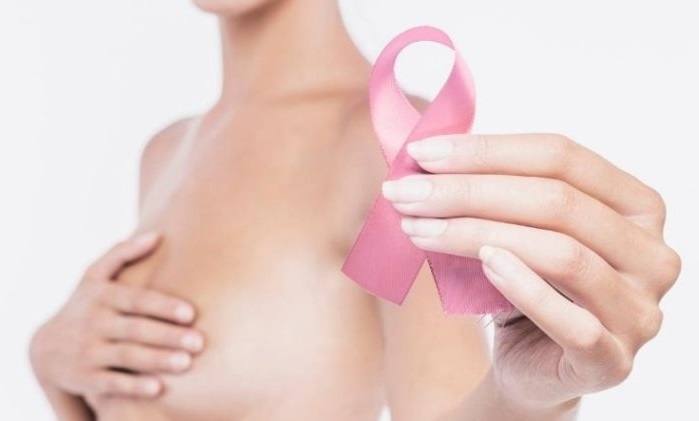 El Día Mundial contra el cáncer de mama recuerda la importancia de las autoexploraciones