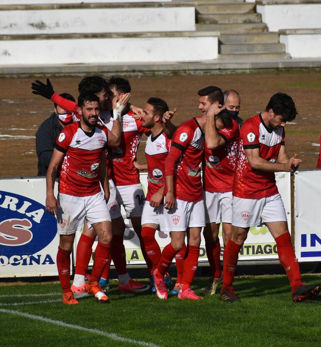 El Miajadas se reafirma como tercero de grupo tras el partido disputado ante el Trujillo, en el que, aunque Bryan aventajaba el marcador para los trujillanos, Edu Salles se encargó de igualar el partido para sentenciarlo en el 93, consiguiendo la victoria miajadeña a 2-1. 