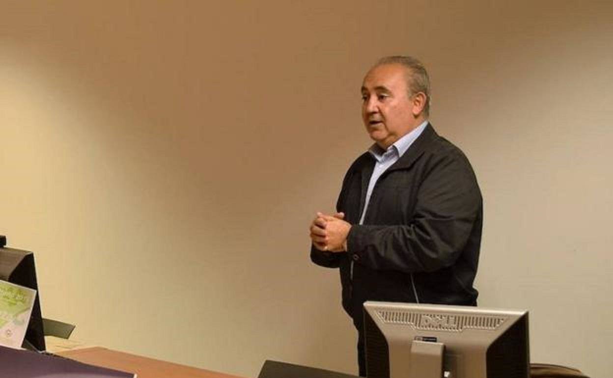 En un curso de formación de pintura de la naturaleza 