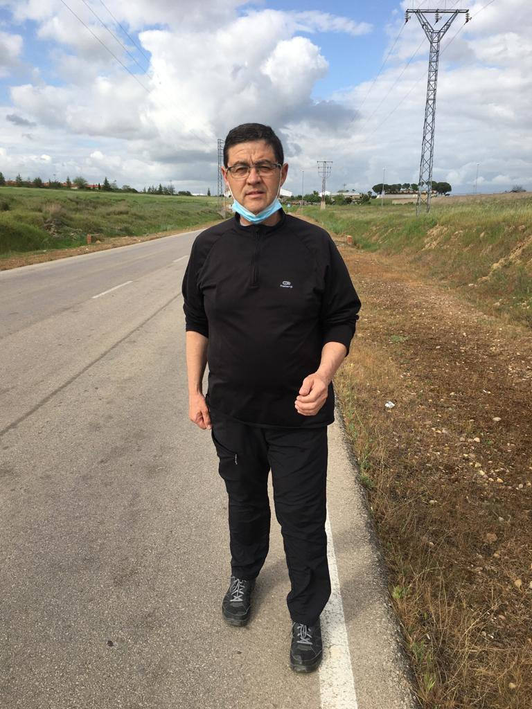 Ayer, 6 de abril, se celebró el Día Internacional del Deporte para el Desarrollo y la Paz, y los miajadeños se volcaron para poner su granito de arena. El Área de Deportes recibió una amplia respuesta a su propuesta convertida en fotografías de todos los deportistas con los que Miajadas tiene la suerte de contar. Voleibol, baloncesto, ciclismo, pádel, marcha, senderismo, running, ping pong, patinaje,... Todo lo que contribuya a la salud física es bienvenido. 