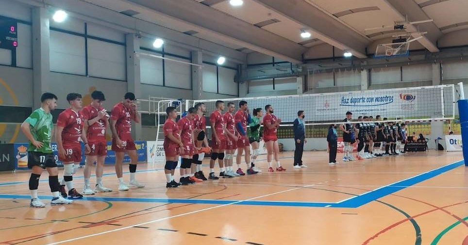 Presentación de ambos equipos antes del encuentro 