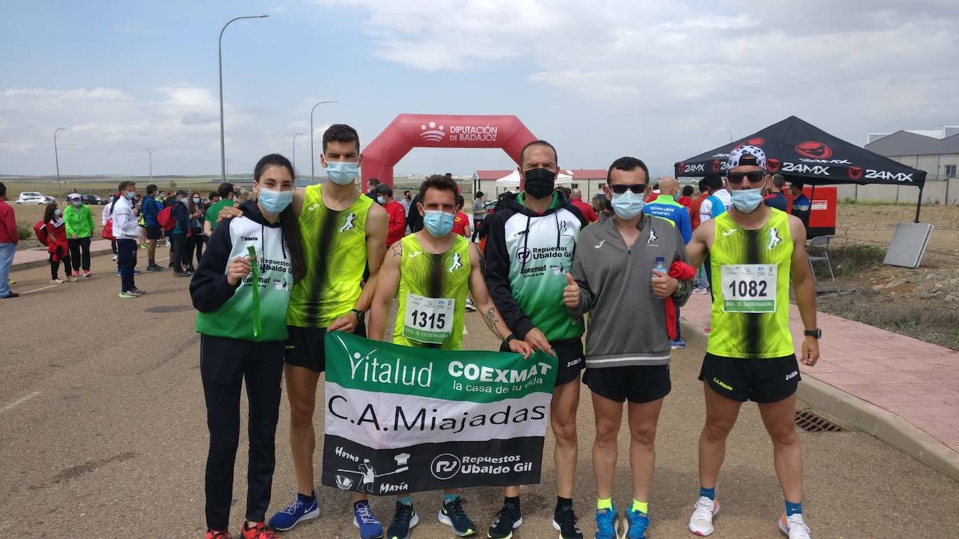Los componentes del Clut Atletismo Miajadas tras la prueba de este fin de semana 