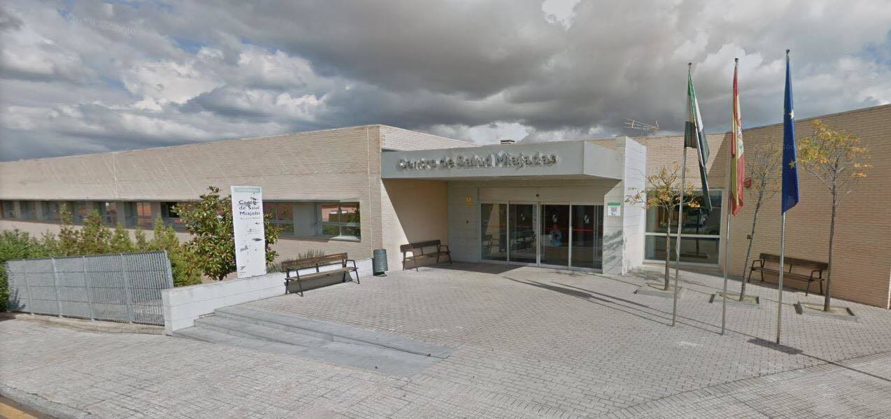 Negativas todas las PCR realizadas a contactos estrechos del sanitario que dio positivo